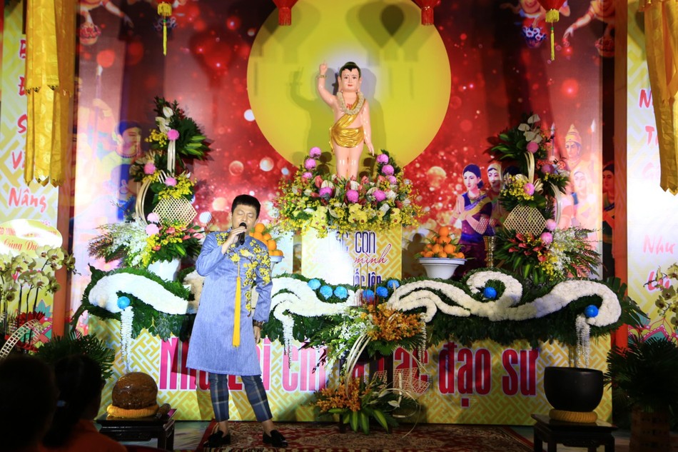 Thành kính cúng dường lời ca, tiếng hát trong sự kiện trọng đại Thành kính cúng dường lời ca, tiếng hát trong sự kiện trọng đại