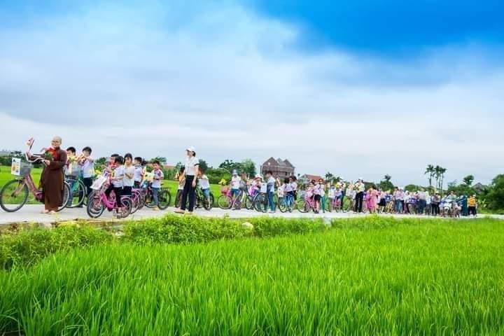 Sư thầy, cô giáo và em