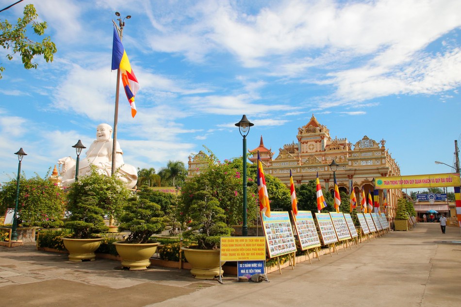 Công tác thiết trí chu đáo Công tác thiết trí chu đáo