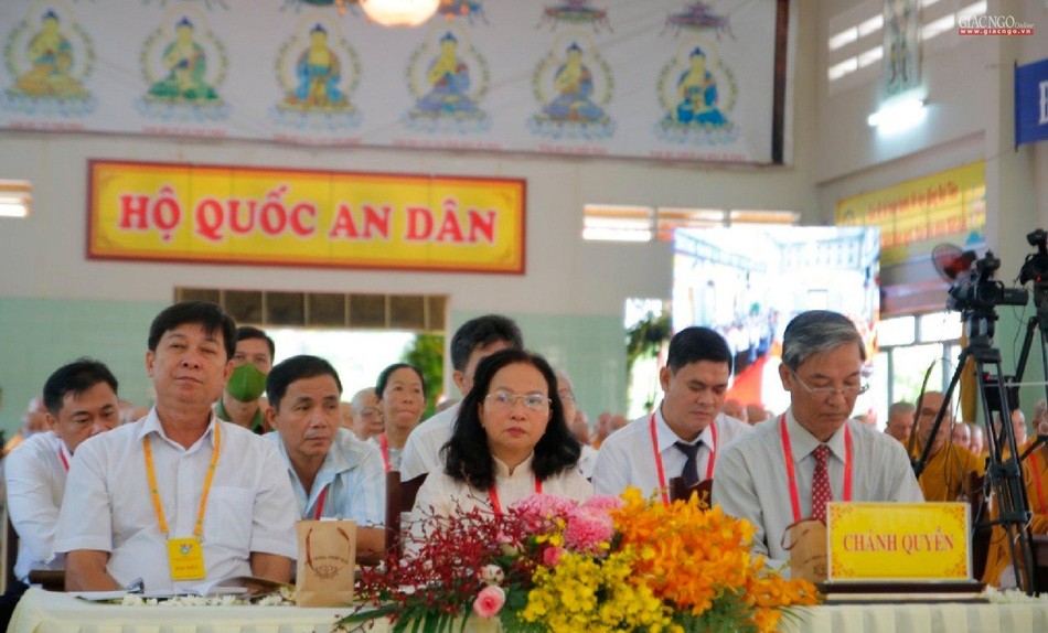 Đại diện chính quyền các cấp Đại diện chính quyền các cấp