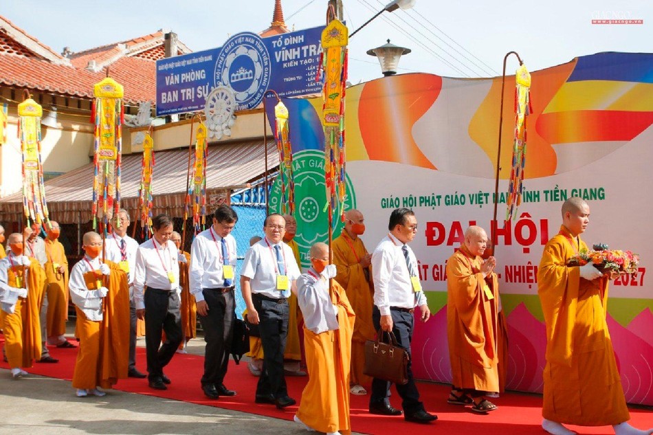 Cung đón chư tôn giáo phẩm, lãnh đạo các cơ quan