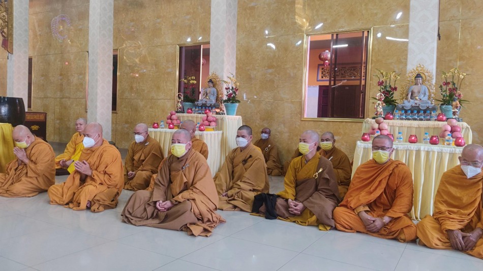 Chư Tăng tại hạ trường Chư Tăng tại hạ trường