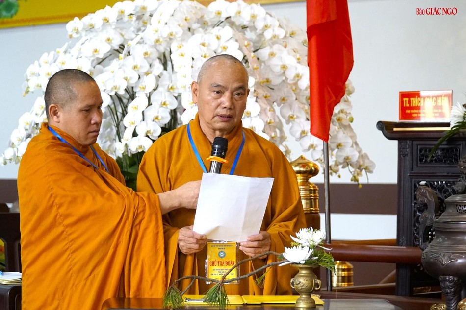 Hòa thượng Thích Từ Vân, Trưởng ban Trị sự GHPGVN tỉnh Gia Lai phát biểu khai mạc Hòa thượng Thích Từ Vân, Trưởng ban Trị sự GHPGVN tỉnh Gia Lai phát biểu khai mạc