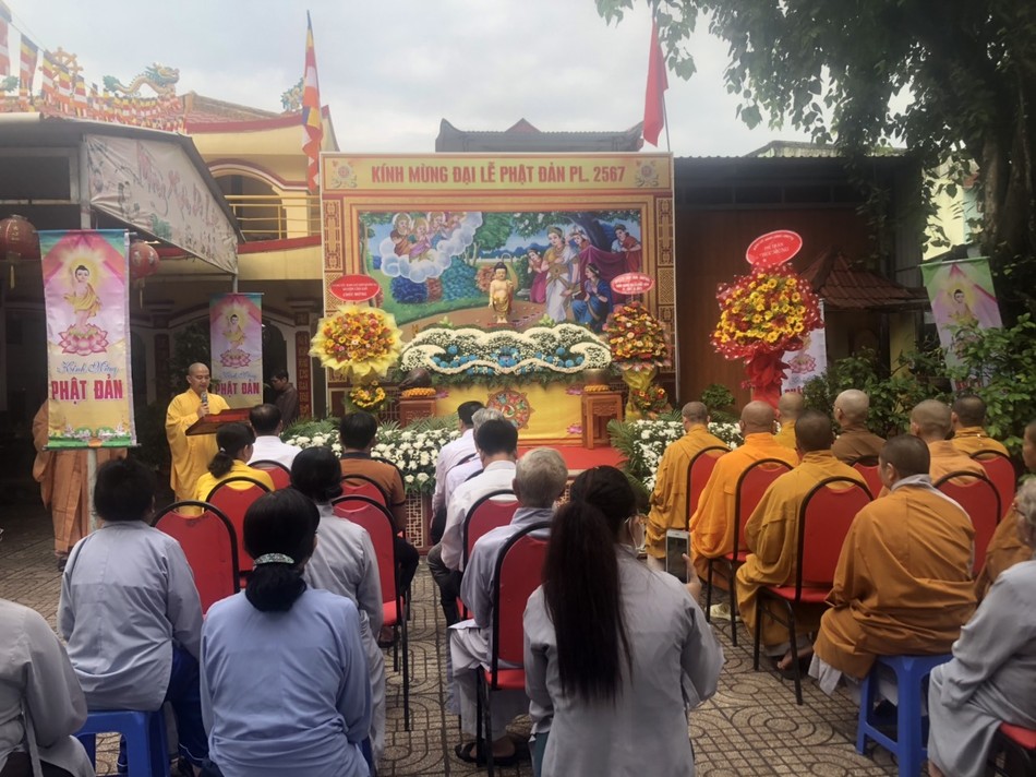 Quang cảnh buổi lễ Quang cảnh buổi lễ