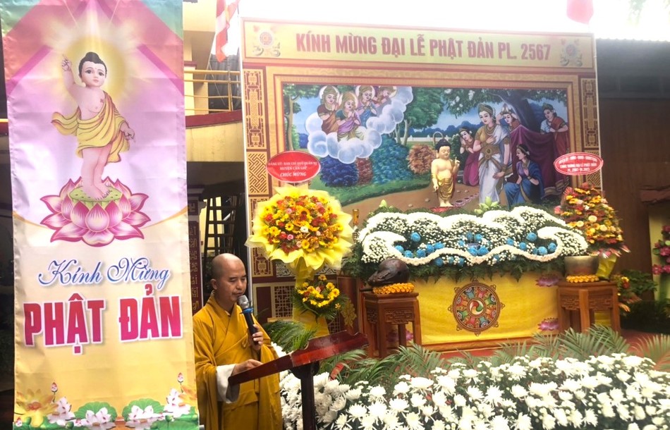 Đại đức Thích An Đạo tuyên đọc Diễn văn Phật đản Đại đức Thích An Đạo tuyên đọc Diễn văn Phật đản