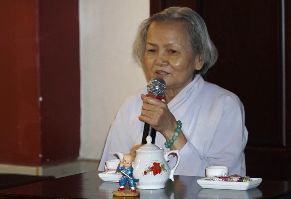 Cùng tề tựu bên nhau, chúc cho nhau những điều tốt lành Cùng tề tựu bên nhau, chúc cho nhau những điều tốt lành