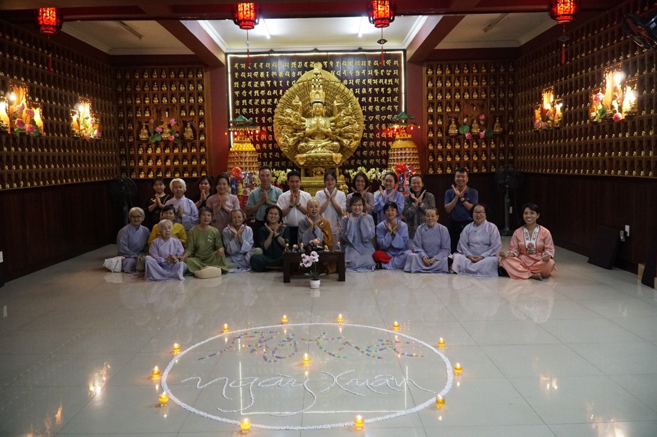 Ni sư Huệ Dâng dành lời khuyên cho mọi người, trước khi hoạch định cho năm mới, cần có sự phát nguyện cho chính mình và cuộc đời của mình Ni sư Huệ Dâng dành lời khuyên cho mọi người, trước khi hoạch định cho năm mới, cần có sự phát nguyện cho chính mình và cuộc đời của mình