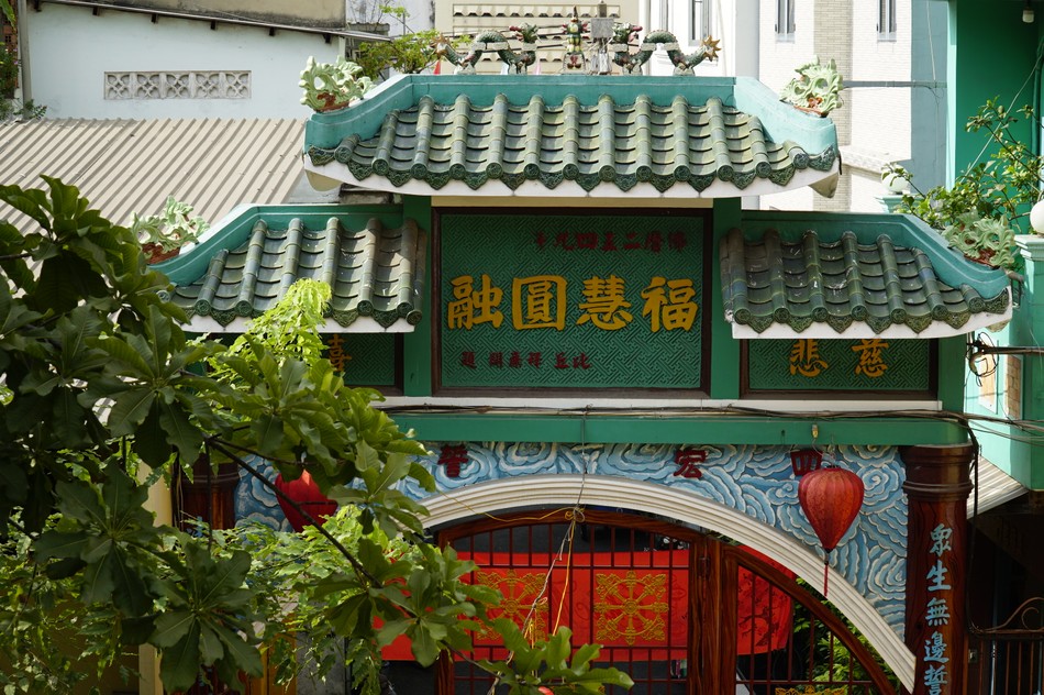 Chùa Liên Hoa tọa lạc tại số 236/31/4 đường Thái Phiên, P.8, Q.11, TP.HCM Chùa Liên Hoa tọa lạc tại số 236/31/4 đường Thái Phiên, P.8, Q.11, TP.HCM