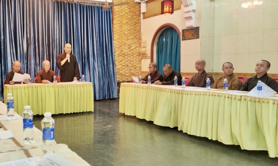 Thượng tọa Thích Truyền Cường, Trưởng ban Trị sự Phật giáo Q.5 điều hành buổi lễ Thượng tọa Thích Truyền Cường, Trưởng ban Trị sự Phật giáo Q.5 điều hành buổi lễ