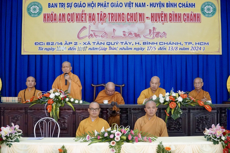 Trường hạ chùa Liên Hoa (H.Bình Chánh) có 135 hành giả an cư, Ni trưởng Thích nữ Như Phương làm Thiền chủ; Ni trưởng Thích nữ Chúc Hải làm Hoá chủ Trường hạ chùa Liên Hoa (H.Bình Chánh) có 135 hành giả an cư, Ni trưởng Thích nữ Như Phương làm Thiền chủ; Ni trưởng Thích nữ Chúc Hải làm Hoá chủ
