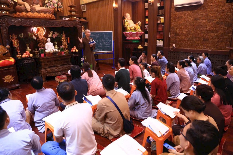 Không gian ôn tập giáo lý của Phật tử tại chùa Thiên Khánh Không gian ôn tập giáo lý của Phật tử tại chùa Thiên Khánh