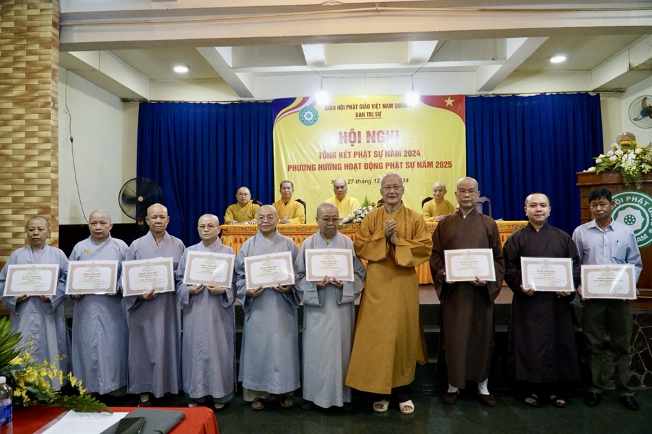 Bằng khen, Bằng tuyên dương công đức sách tấn Tăng Ni nỗ lực thực hiện các công tác Phật sự