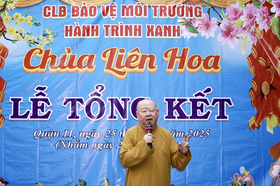 Hòa thượng Thích Duy Trấn phát biểu tại buổi tổng kết Hòa thượng Thích Duy Trấn phát biểu tại buổi tổng kết