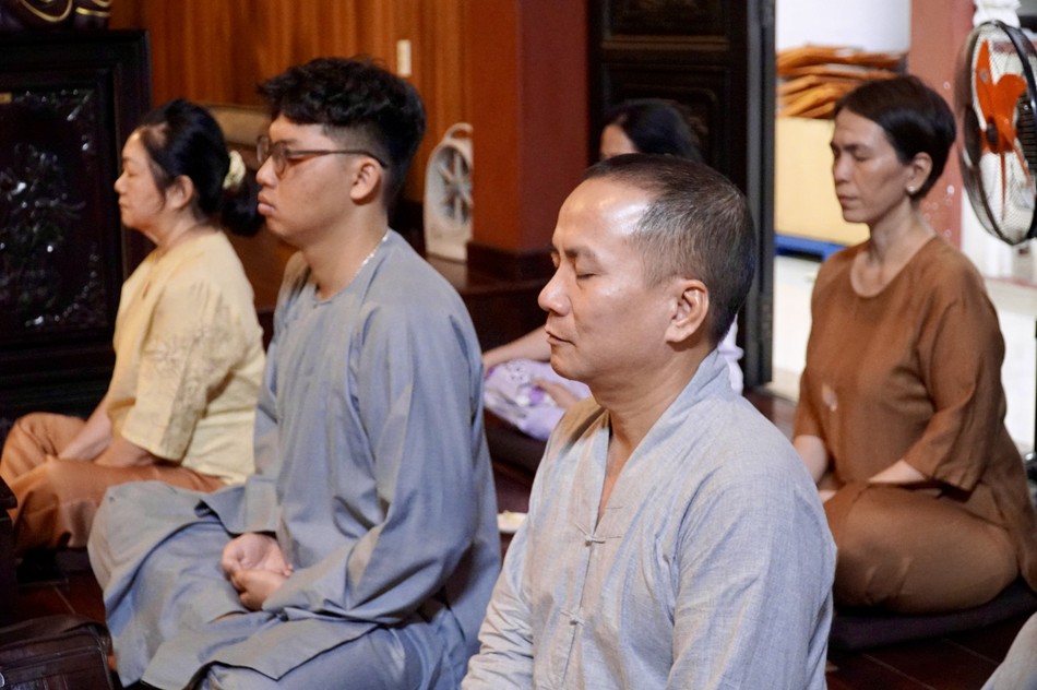 Thiền chánh niệm, quán chiếu thương chính bản thân mình bằng việc sửa những điều chưa tốt và nguyện làm mới, tốt hơn