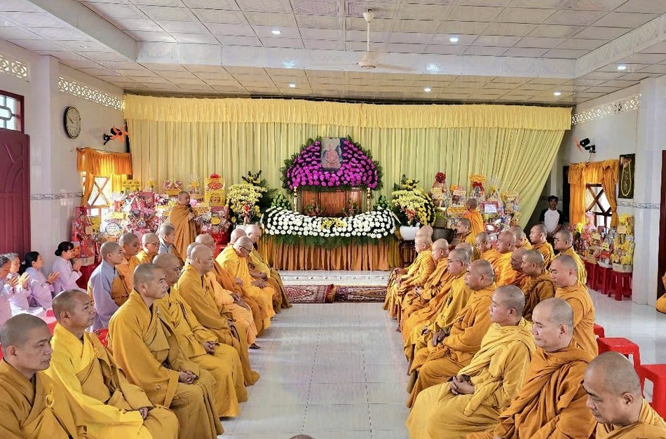 Chư tôn đức Tăng, Ni các Giáo đoàn, tịnh xá thuộc hệ phái Khất sĩ tưởng niệm Hòa thượng Thích Giác Bạch Chư tôn đức Tăng, Ni các Giáo đoàn, tịnh xá thuộc hệ phái Khất sĩ tưởng niệm Hòa thượng Thích Giác Bạch