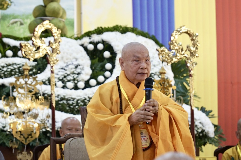 Trưởng lão Hòa thượng Thích Thiện Nhơn ban đạo từ Trưởng lão Hòa thượng Thích Thiện Nhơn ban đạo từ