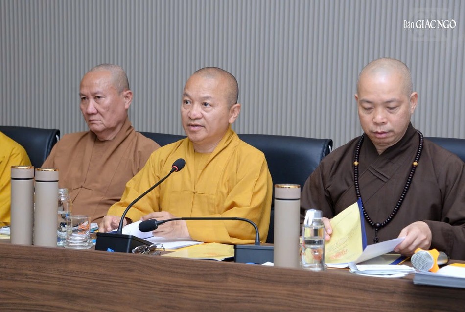 Thượng tọa Thích Nhật Từ đóng góp ý kiến, cố vấn, chia sẻ kinh nghiệm điều phối tình nguyện viên đến Ban Điều phối Thượng tọa Thích Nhật Từ đóng góp ý kiến, cố vấn, chia sẻ kinh nghiệm điều phối tình nguyện viên đến Ban Điều phối