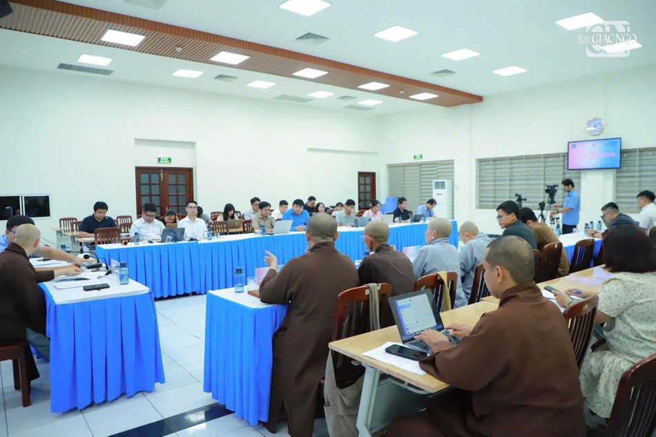 Phiên họp đã nhận được nhiều ý kiến đóng góp, trao đổi, thảo luận và thống nhất với các thành viên phụ trách tham gia điều phối tình nguyện viên Phiên họp đã nhận được nhiều ý kiến đóng góp, trao đổi, thảo luận và thống nhất với các thành viên phụ trách tham gia điều phối tình nguyện viên