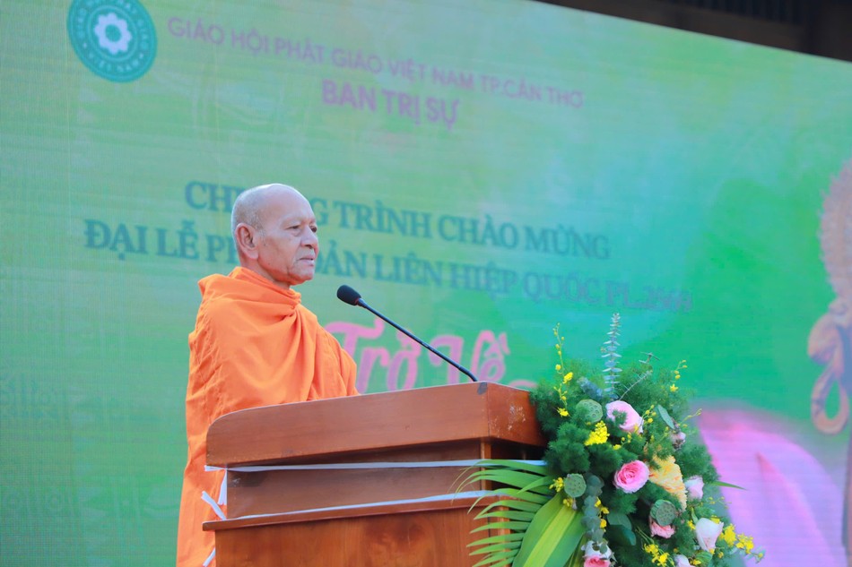 Hòa thượng Đào Như ban đạo từ