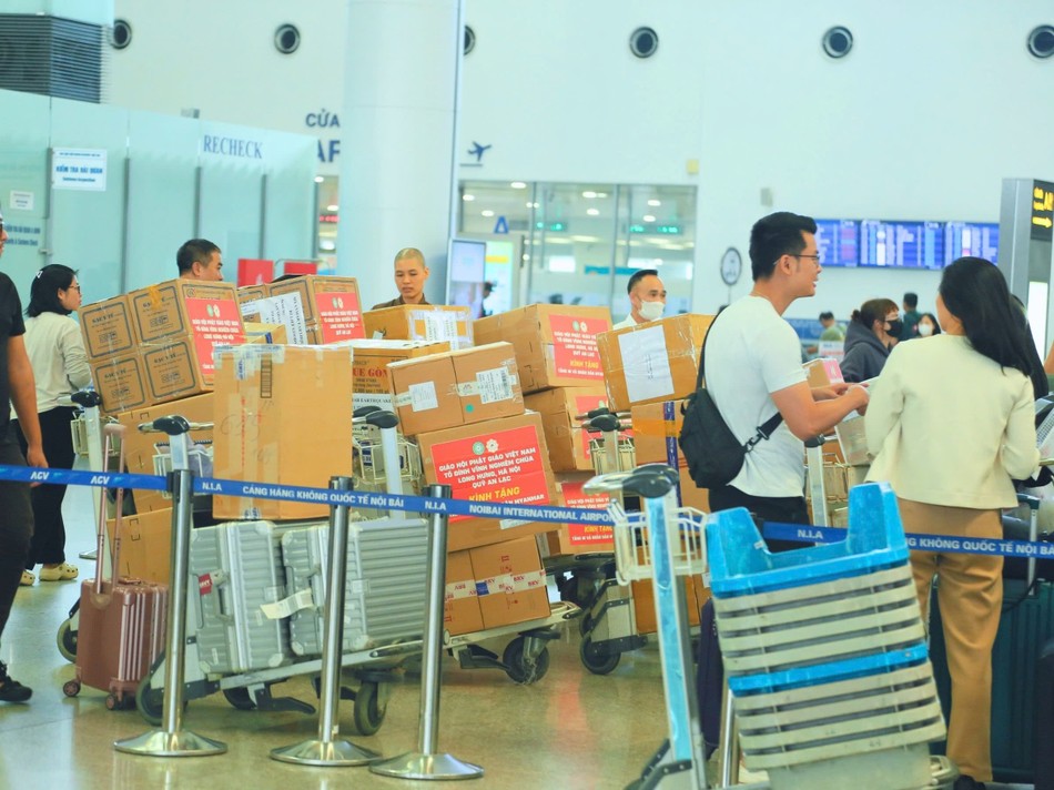 Vì hơn lúc nào hết, người dân Myanmar rất cần sự sẻ chia trong giai đoạn khó khăn này Vì hơn lúc nào hết, người dân Myanmar rất cần sự sẻ chia trong giai đoạn khó khăn này