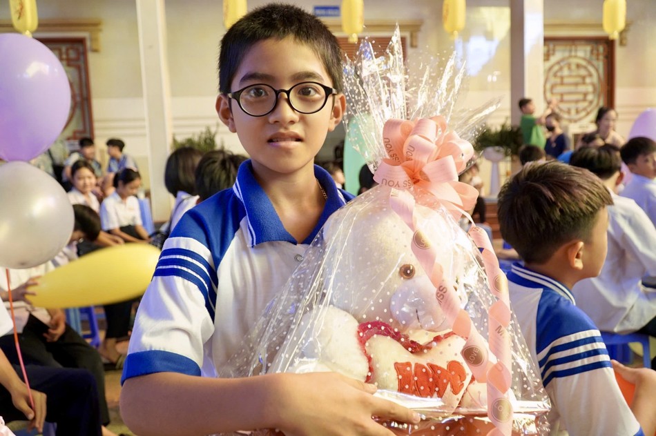 Quà Vesak yêu thương