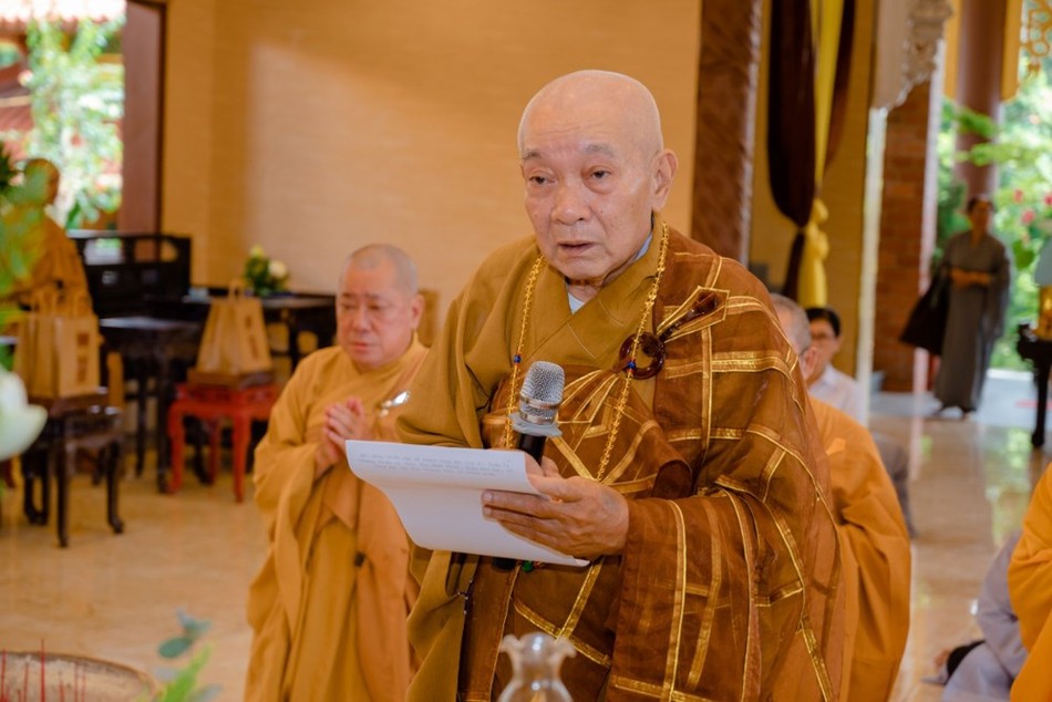 Hòa thượng Thích Thiện Lương cung tuyên tiểu sử cố Trưởng lão Hòa thượng Thích Thiện Chơn Hòa thượng Thích Thiện Lương cung tuyên tiểu sử cố Trưởng lão Hòa thượng Thích Thiện Chơn