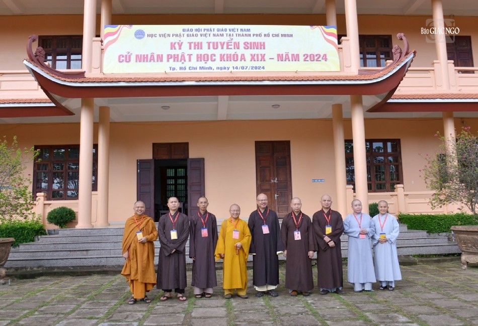 Chư tôn đức Hội đồng tuyển sinh cử nhân Phật học khóa XIX - Học viện Phật giáo VN tại TP.HCM