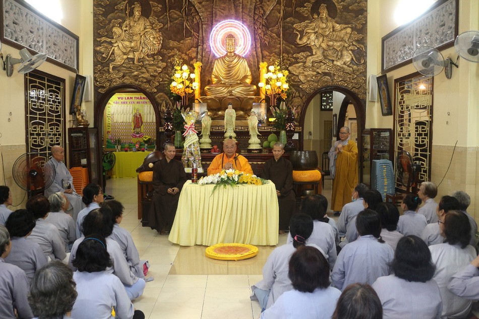 Hòa thượng Thích Pháp Quang chia sẻ pháp thoại Hòa thượng Thích Pháp Quang chia sẻ pháp thoại