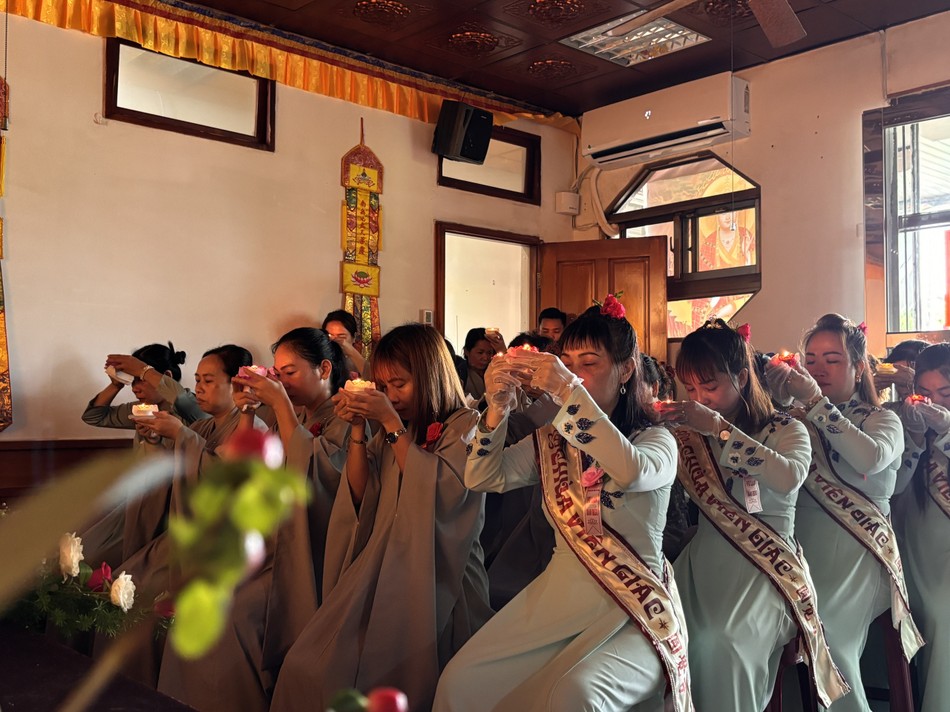 Vu lan không chỉ là dịp để những người Việt nơi xa xứ được nhắc nhở lại về cội nguồn tổ tiên mà còn là nơi kết nối tình thân giữa người với người