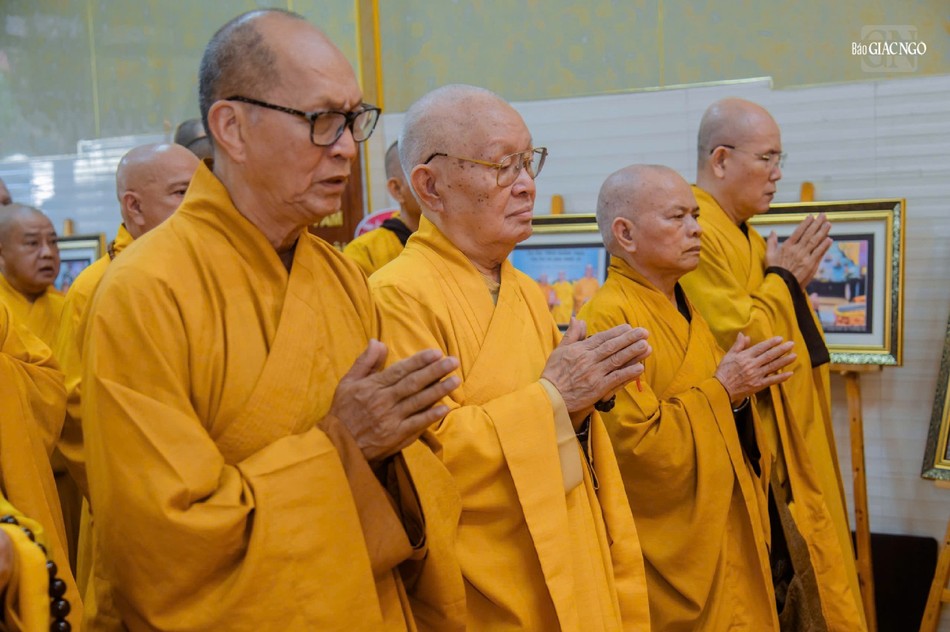 Nhất tâm cầu nguyện