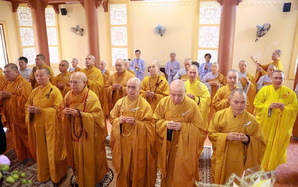 Ban Trị sự Phật giáo Q.Bình Thạnh trang nghiêm tưởng niệm