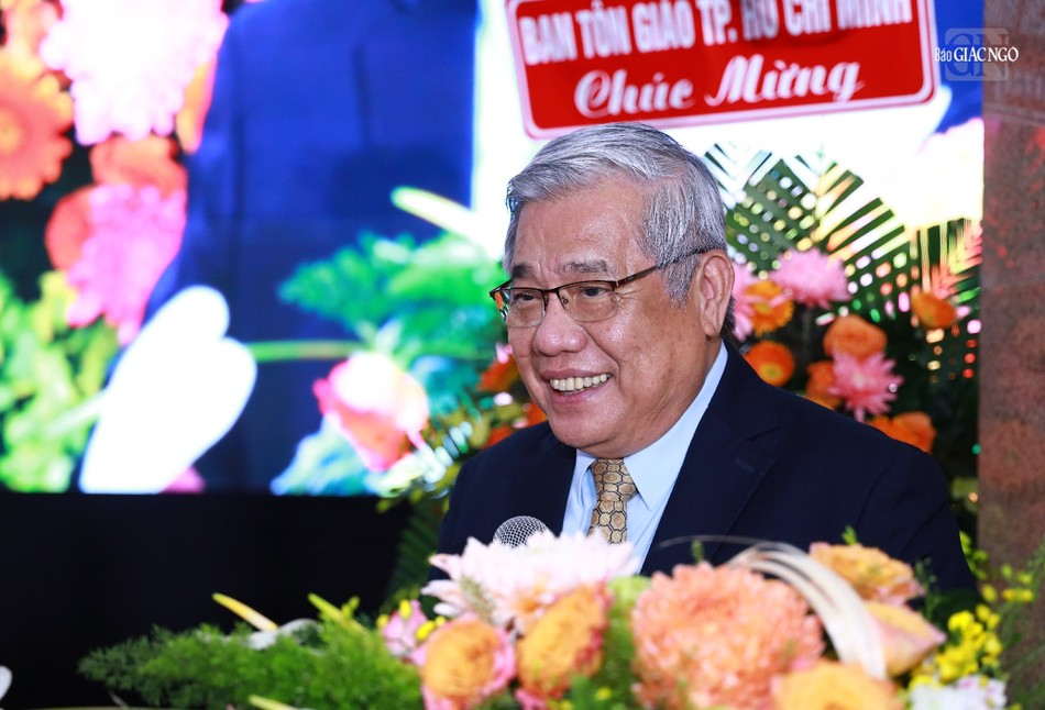 GS.TS.NGND.Vũ Minh Giang phát biểu