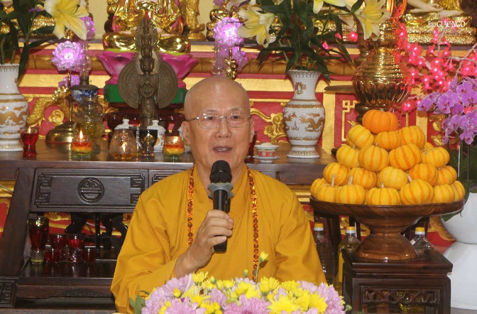 Hòa thượng Thích Chơn Không phát biểu chỉ đạo