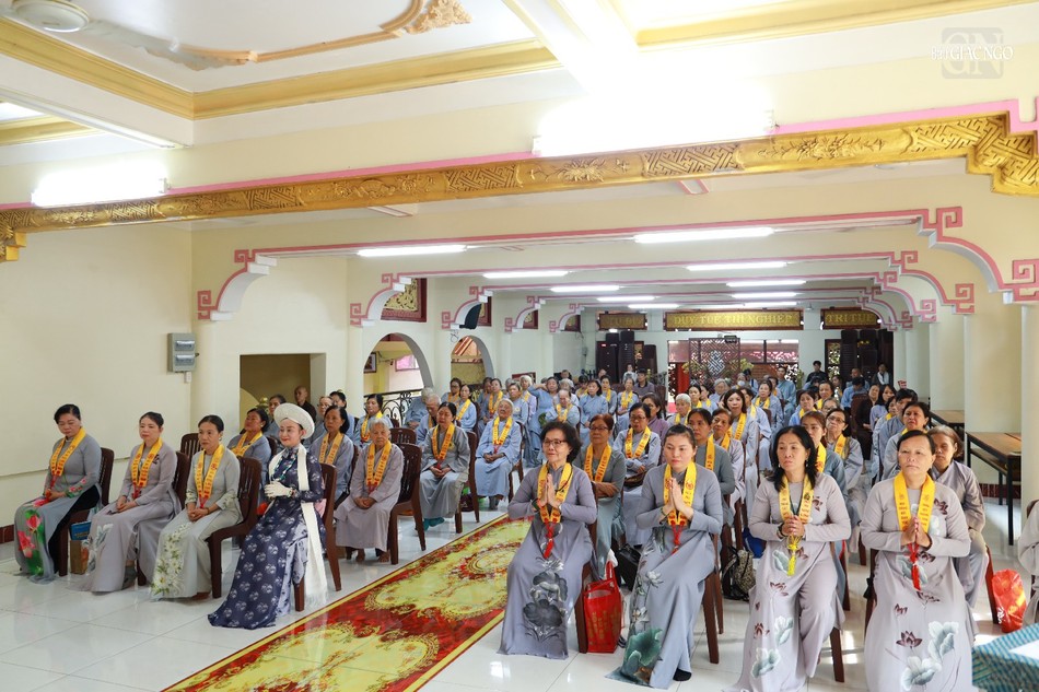 Gần 100 Phật tử đang sinh hoạt tu học tại chùa Hòa Khánh Gần 100 Phật tử đang sinh hoạt tu học tại chùa Hòa Khánh