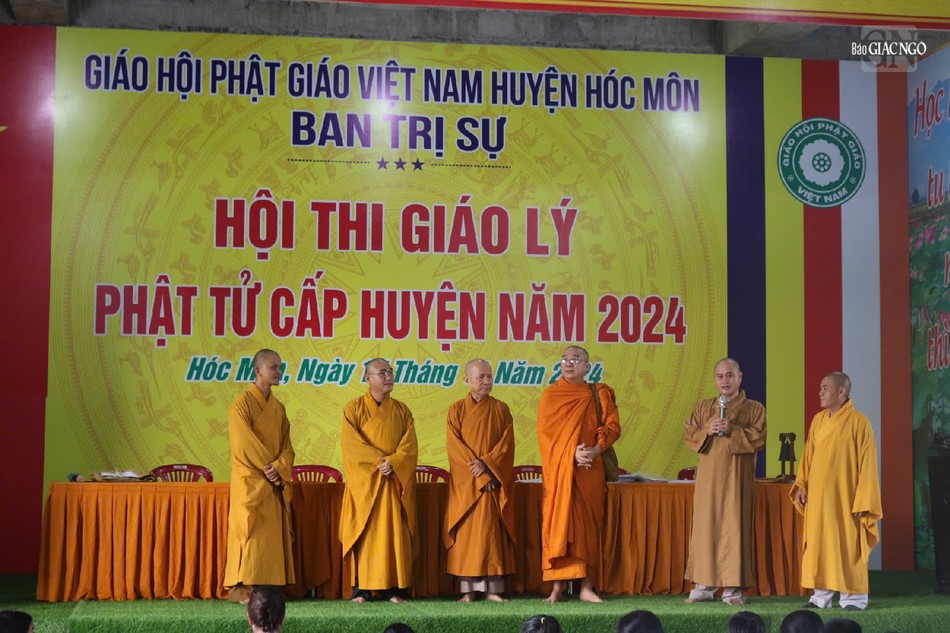 Chư tôn đức Ban Hoằng pháp và Ban Hướng dẫn Phật tử GHPGVN TP.HCM thăm, sách tấn các Phật tử tham dự Hội thi giáo lý tại chùa Quang Thọ (xã Xuân Thới Thượng, H.Hóc Môn) Chư tôn đức Ban Hoằng pháp và Ban Hướng dẫn Phật tử GHPGVN TP.HCM thăm, sách tấn các Phật tử tham dự Hội thi giáo lý tại chùa Quang Thọ (xã Xuân Thới Thượng, H.Hóc Môn)