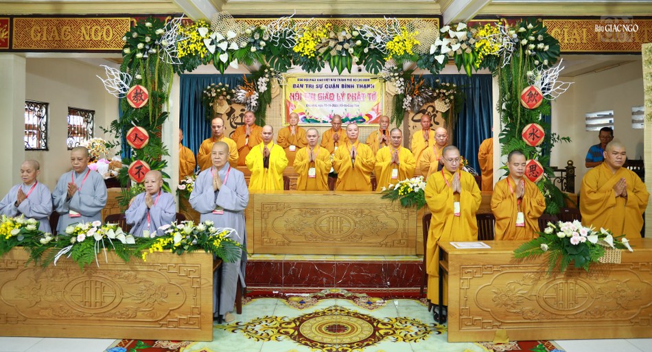 Chư tôn đức Ban Hoằng pháp Phật giáo TP.HCM, Ban Trị sự Phật giáo Q.Bình Thạnh thực hiện nghi thức niệm Phật cầu gia hộ Chư tôn đức Ban Hoằng pháp Phật giáo TP.HCM, Ban Trị sự Phật giáo Q.Bình Thạnh thực hiện nghi thức niệm Phật cầu gia hộ