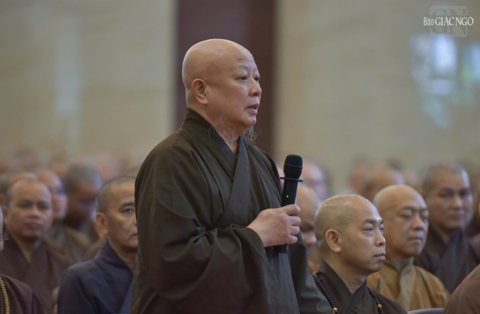 Hòa thượng Thích Lệ Trang đặt câu hỏi về vấn đề hàng cư sĩ cử tội một vị Tỳ-kheo, trường hợp nào cho phép và trường hợp nào không thể chấp nhận?