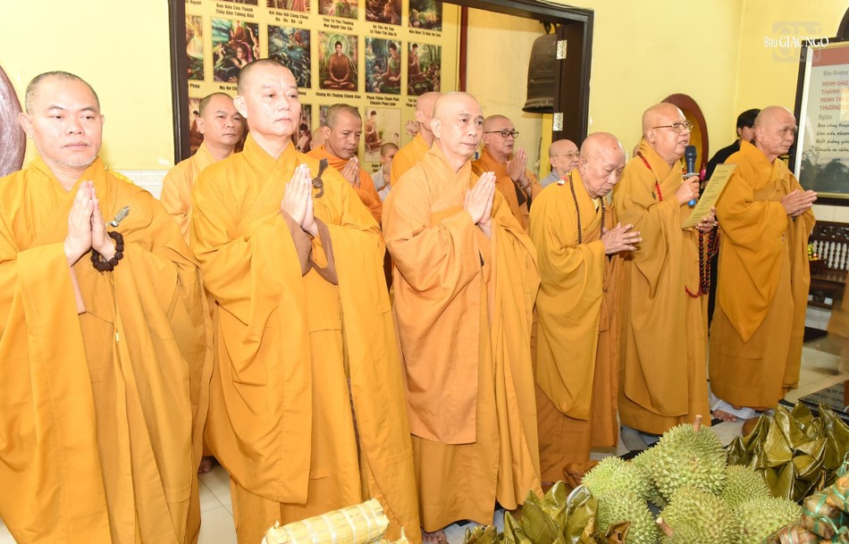 Nhất tâm cầu nguyện Nhất tâm cầu nguyện