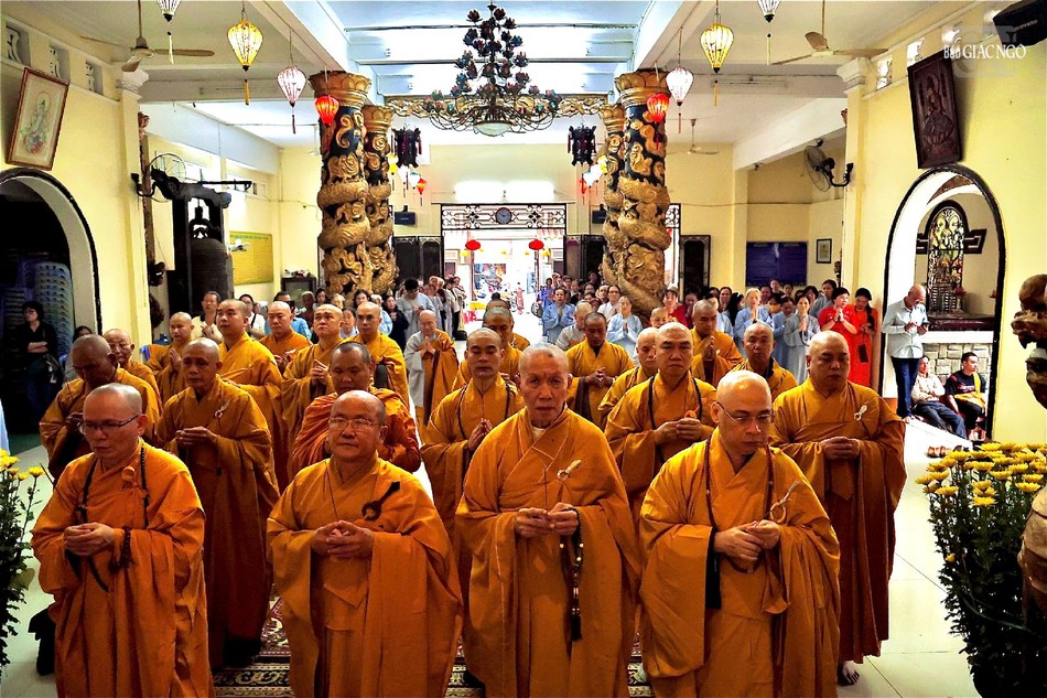 Chư tôn đức Ban Trị sự Q.Phú Nhuận và các quận huyện nhất tâm tưởng niệm Chư tôn đức Ban Trị sự Q.Phú Nhuận và các quận huyện nhất tâm tưởng niệm