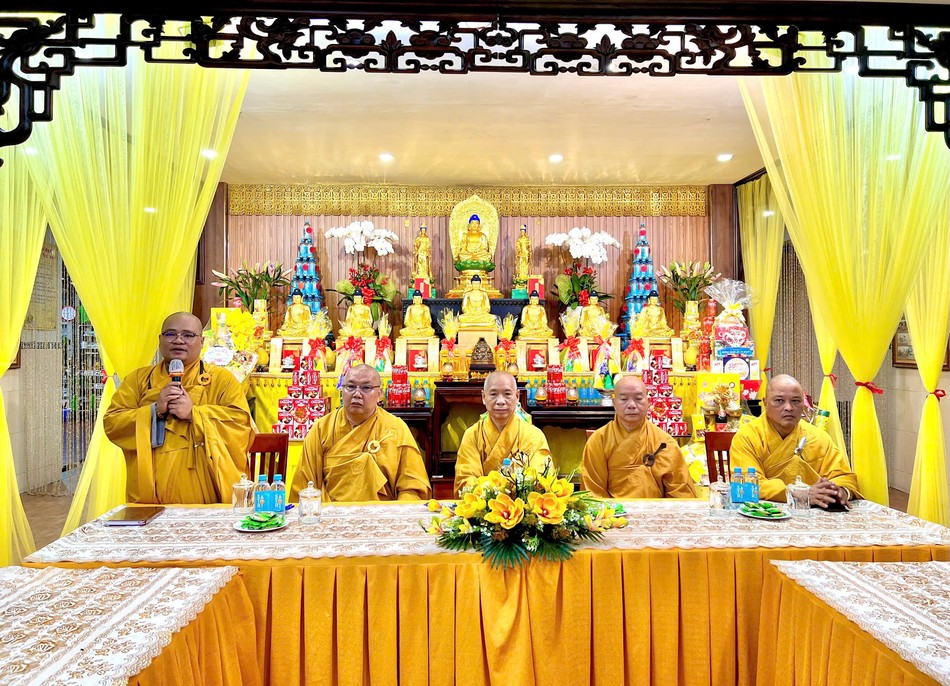 Đại đức Thích Quang Hội phát biểu Đại đức Thích Quang Hội phát biểu