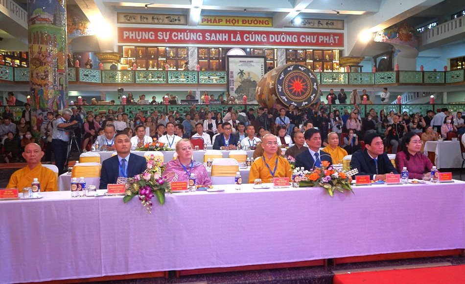 Chư tôn đức, đại biểu tham dự Chư tôn đức, đại biểu tham dự