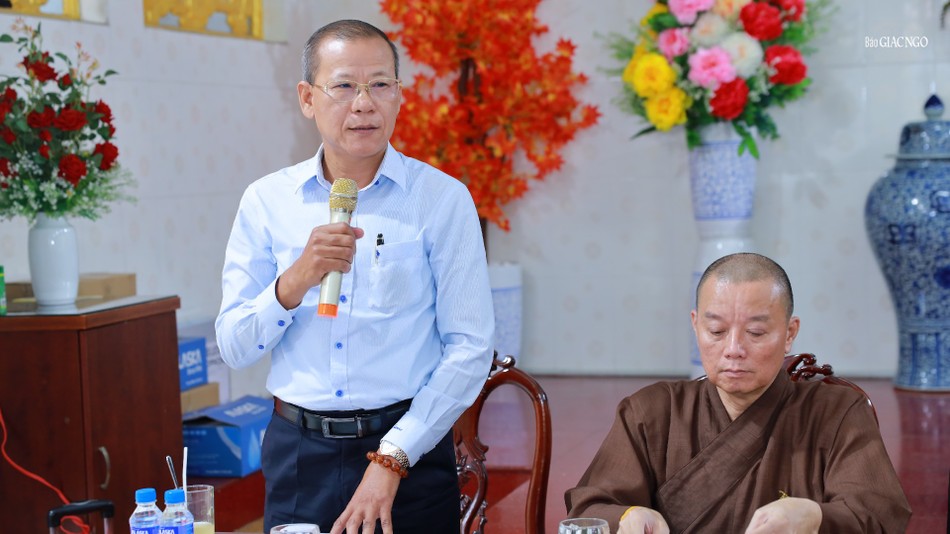 Ông Nguyễn Đức Tiến, Phó Chủ tịch Ủy ban MTTQVN Q.Bình Thạnh phát biểu Ông Nguyễn Đức Tiến, Phó Chủ tịch Ủy ban MTTQVN Q.Bình Thạnh phát biểu