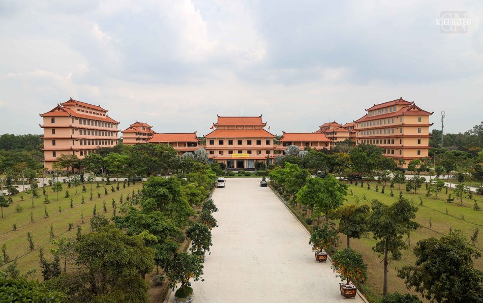 Khuôn viên Học viên Phật giáo VN tại TP.HCM