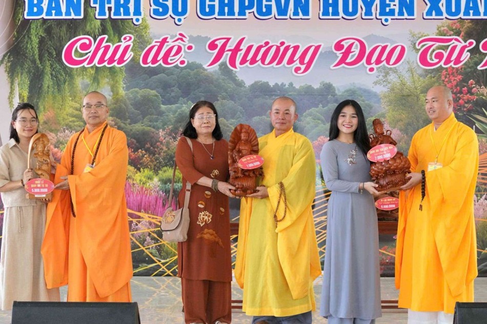 Chương trình đấu giá các tác phẩm nghệ thuật Phật giáo