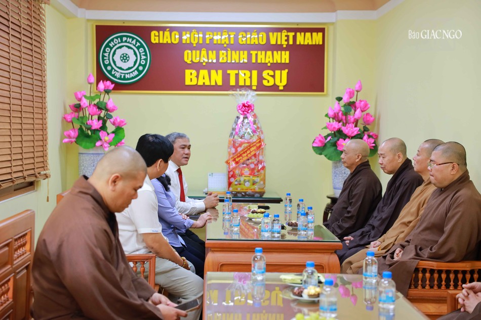 Ông Huỳnh Văn Hồng Ngọc chúc mừng Đại lễ Phật đản Phật lịch 2569 đến Tăng Ni, Phật tử Q.Bình Thạnh