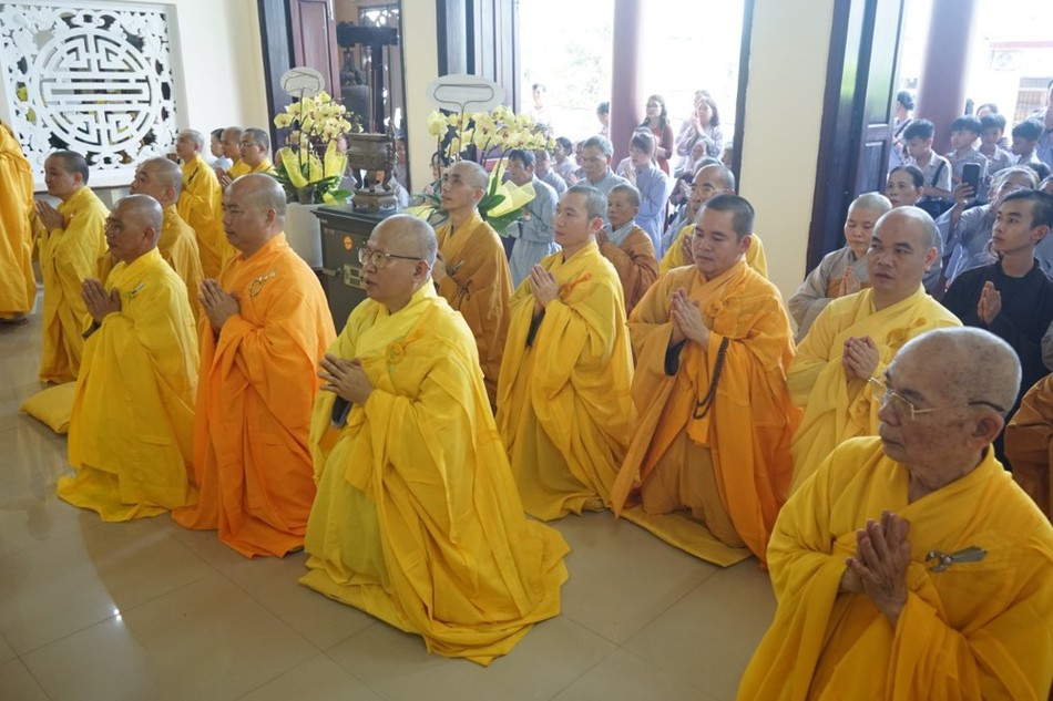 Môn đồ pháp quyến tưởng niệm