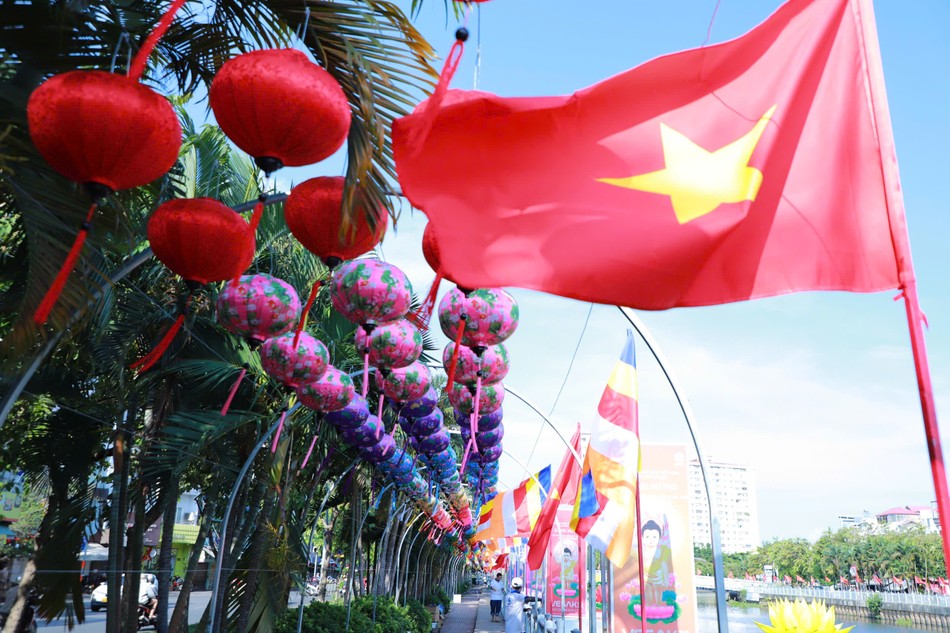 Ban Trị sự Q.Phú Nhuận, Quan Âm tu viện sẽ tổ chức Lễ hội ánh sáng với 3.000 lồng đèn treo dọc bờ kênh Nhiêu Lộc