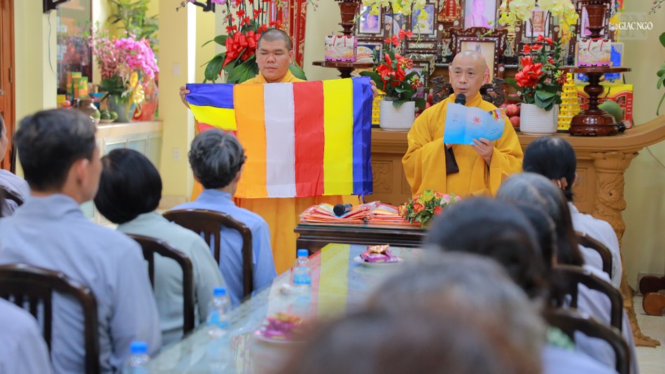 Thượng tọa Thích Tâm Chơn chia sẻ nguồn gốc và ý nghĩa của Đạo kỳ Phật giáo Việt Nam Thượng tọa Thích Tâm Chơn chia sẻ nguồn gốc và ý nghĩa của Đạo kỳ Phật giáo Việt Nam