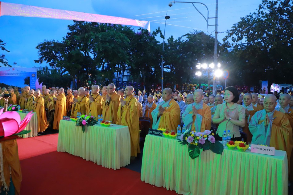 Cử hành nghi thức niệm Phật cầu gia hộ