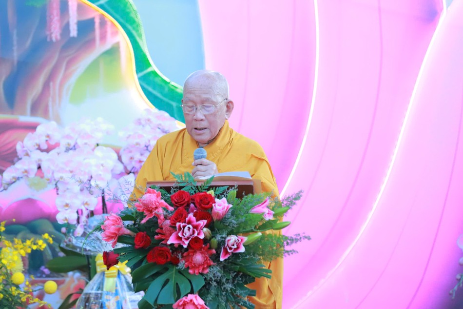 Trưởng lão Hòa thượng Thích Như Niệm tuyên đọc Thông điệp Đại lễ Phật đản Phật lịch 2569 của Đức Pháp chủ GHPGVN